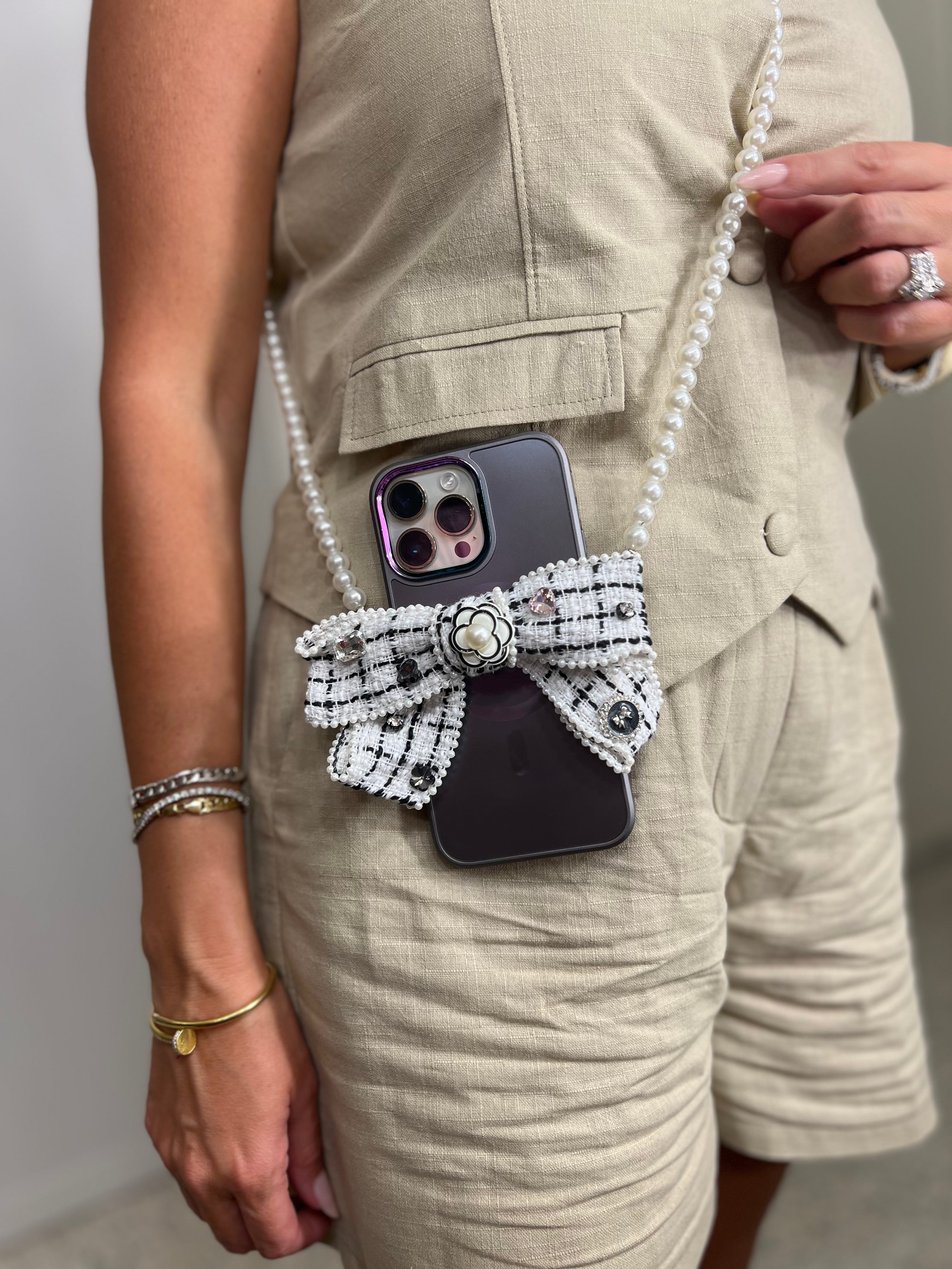 Pearl Phone Strap with Crystal Heart Holder