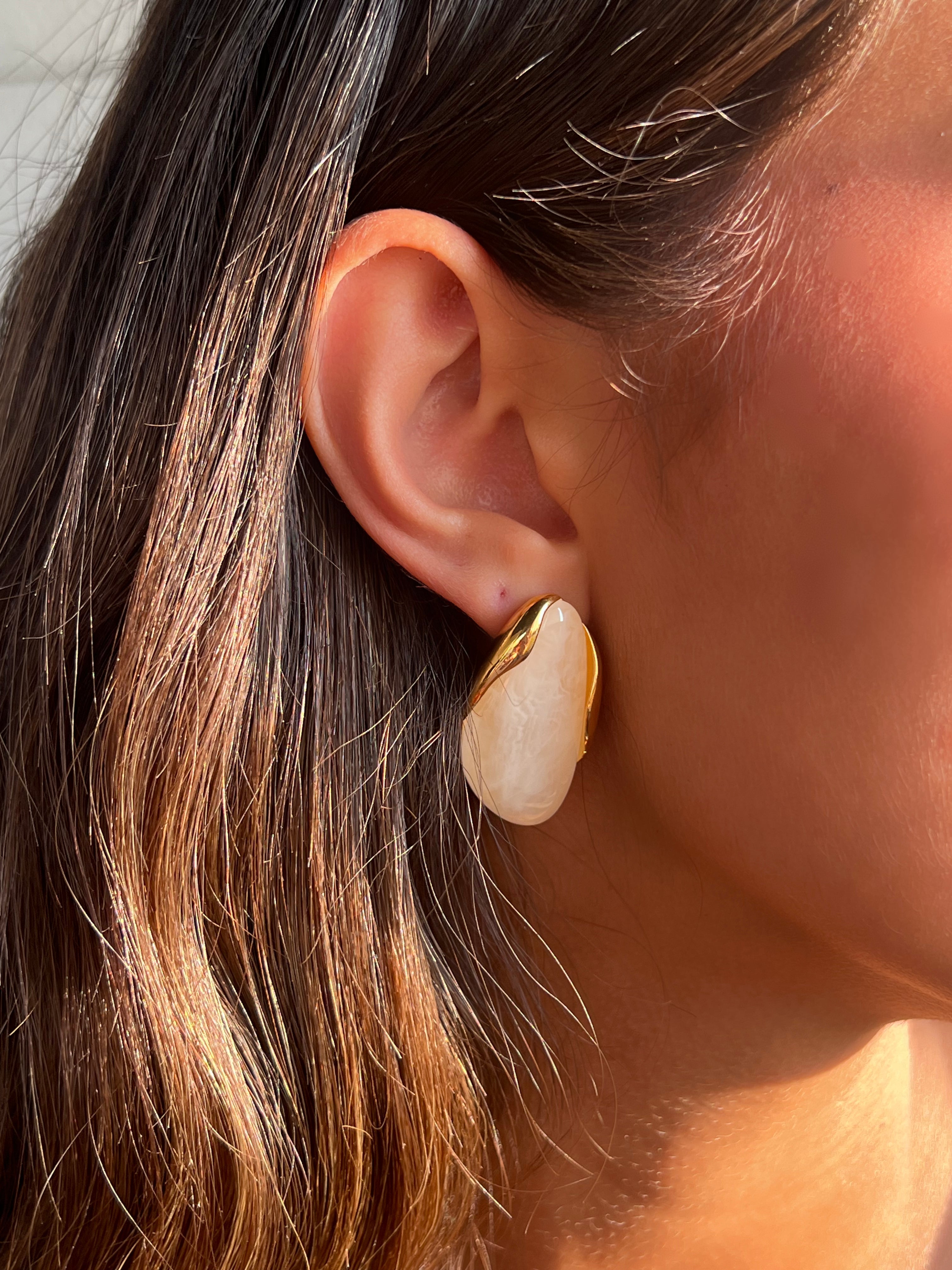 Elegant Pearl Curve Earrings