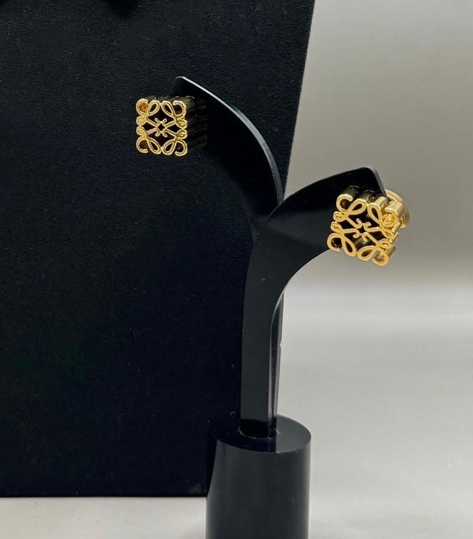 Knot Stud Earrings