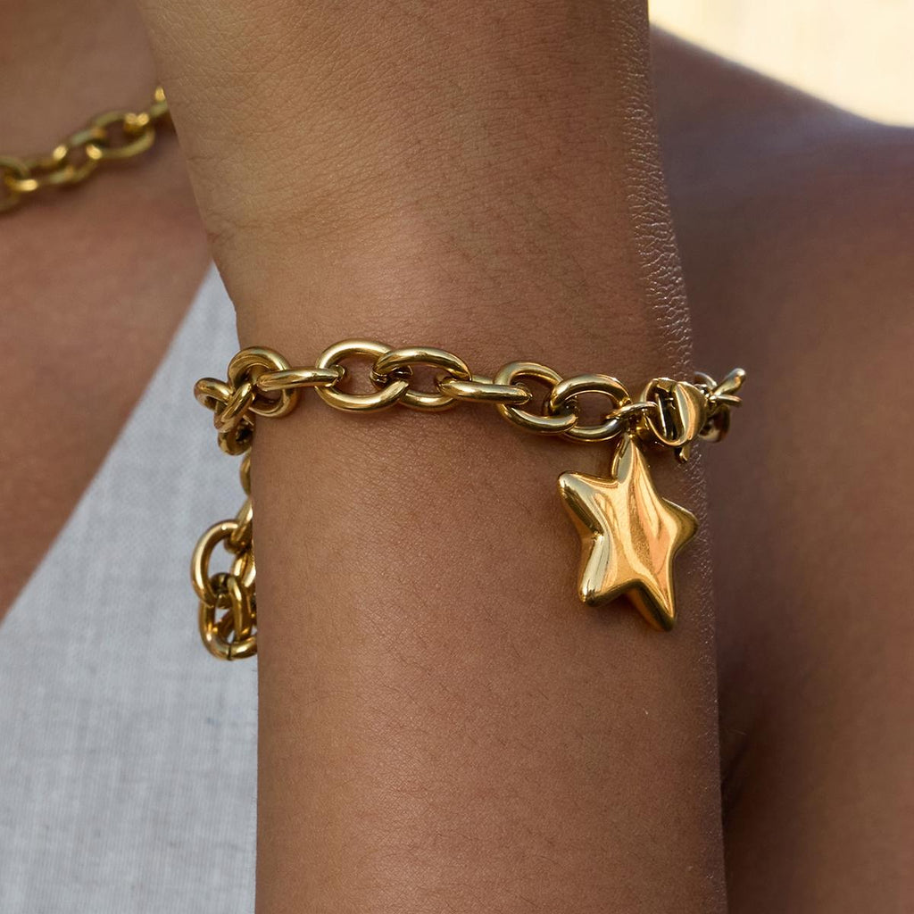Gold Chunky Chain Bracelet with Star Charm
